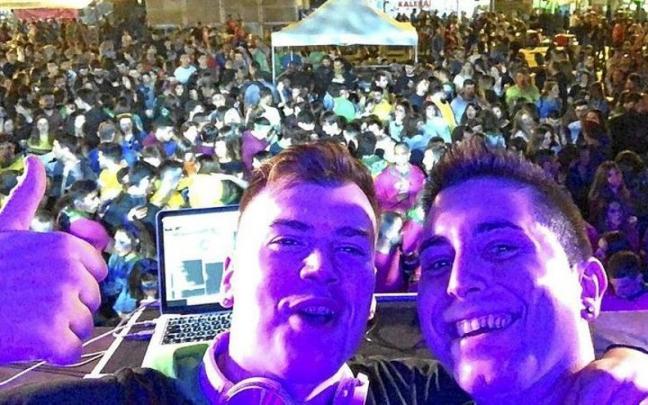 Eder Camino y Alex Zaballa pondrán a bailar al público esta noche.