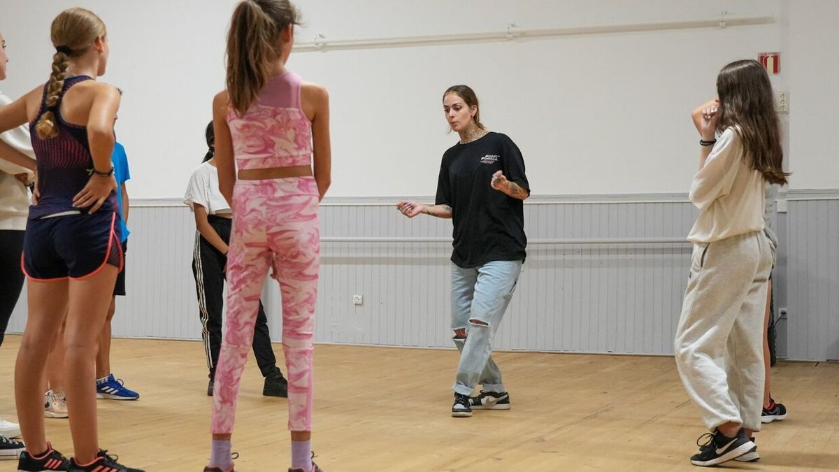 Una clase de danza de Elena en la calle domingo Beltrán, 61.