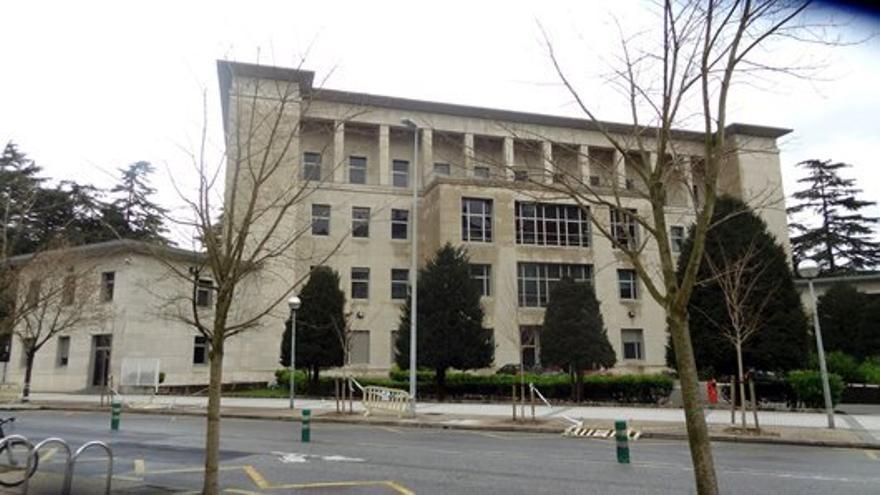 Edificio de la Subdelegación del Gobierno en la plaza de Pío XII.