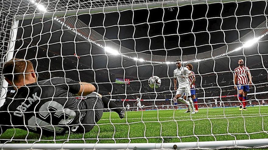 Oblak, tras encajar el gol que marcó Rodrygo. | FOTO: EFE