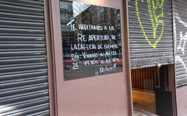 Expectación en Vitoria ante la reapertura de uno de los históricos bares de Vitoria Expectación en Vitoria ante la reapertura de uno de los históricos bares de Vitoria