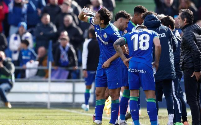 Enes Unal celebra su gol