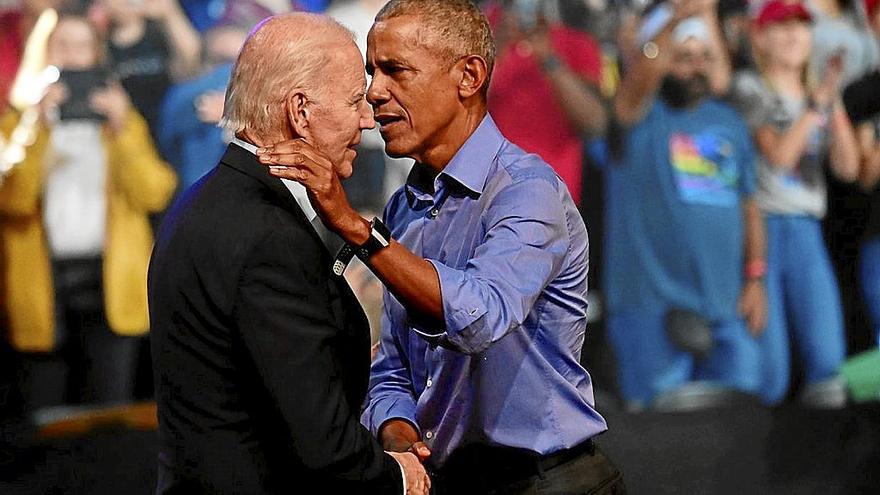 Joe Biden y Barack Obama, durante un mitin electoral el pasado sábado por la noche.