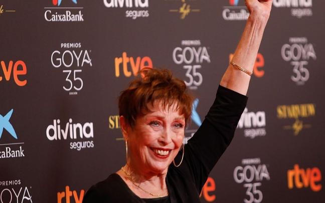 La actriz Verónica Forqué, posa en la alfombra roja en la 35 edición de los Premios Goya en 2021. La actriz Verónica Forqué, posa en la alfombra roja en la 35 edición de los Premios Goya en 2021.