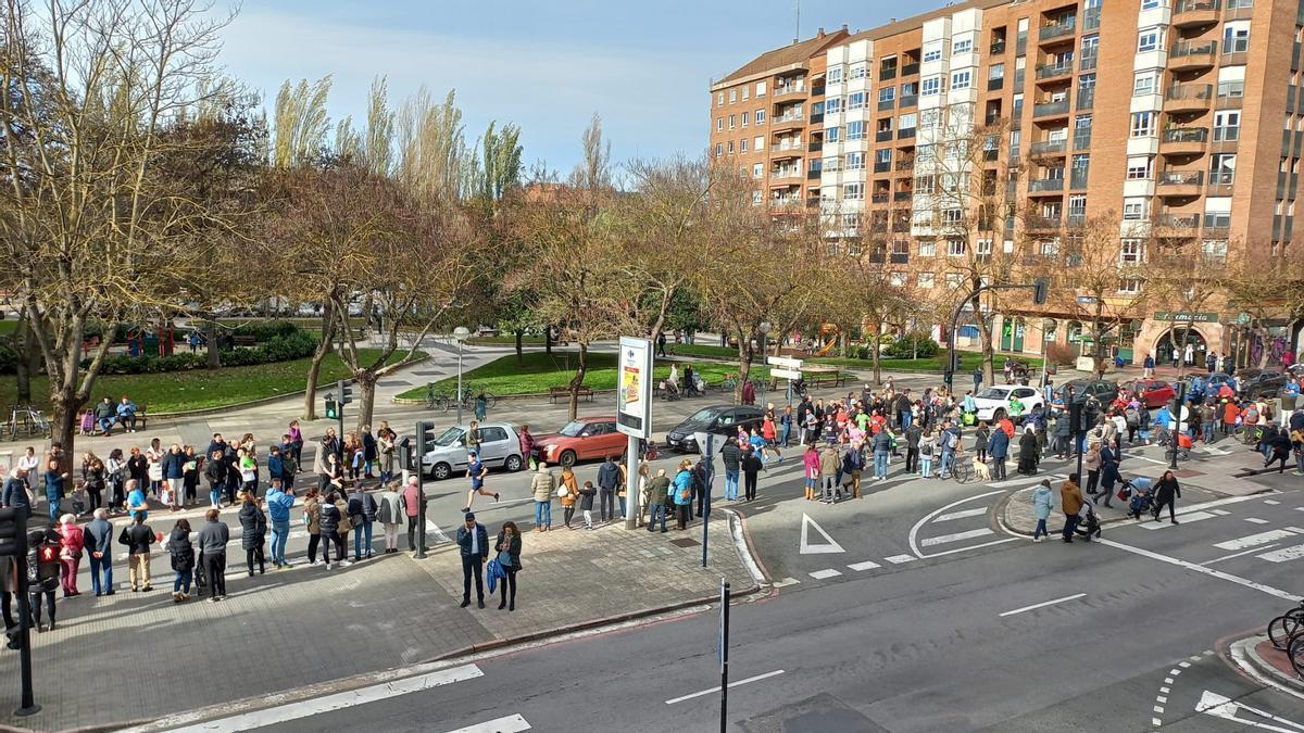 Ambiente inmejorable para recibir a los corredores de la San Silvestre en Vitoria