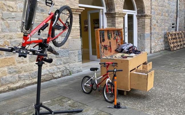 Imagen del lugar de reparaci&oacute;n de bicis