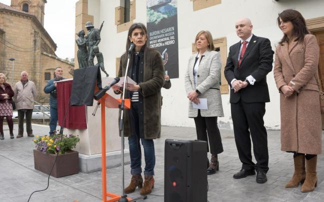 La consejera de Igualdad, Justicia y Pol&iacute;ticas Sociales, Nerea Melgosa, durante el acto sobre memoria celebrado en Berango.