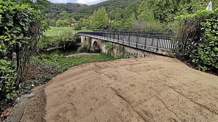 Obras en el puente de Arraioz.