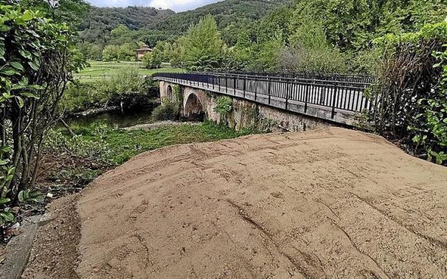 Obras en el puente de Arraioz.