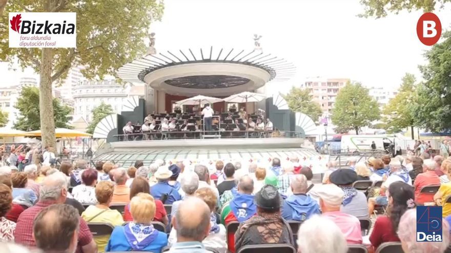 La Banda Municipal de Música de Bilbao ameniza la sexta jornada de Aste Nagusia