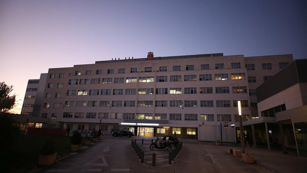 Imagen de archivo del exterior del Hospital Universitario de Navarra (HUN).