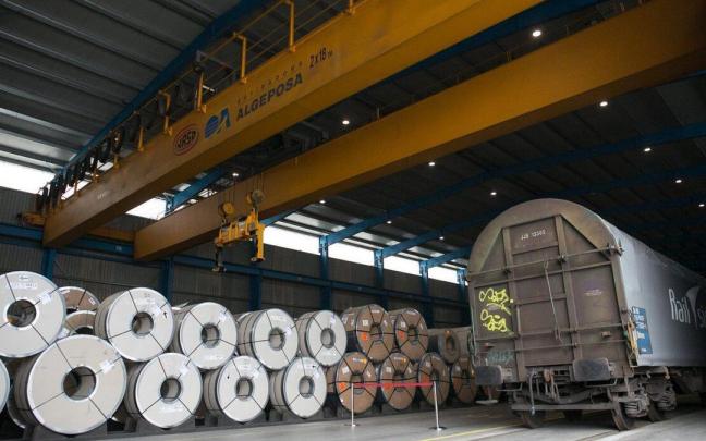 Instalaciones de Algeposa en el Puerto de Pasaia.