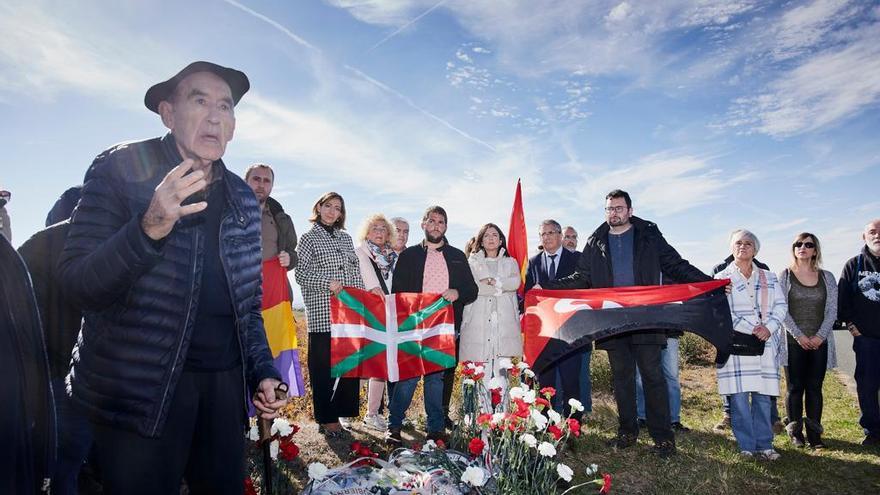 En imágenes: acto por la memoria de los fusilados del 36 en Labastida