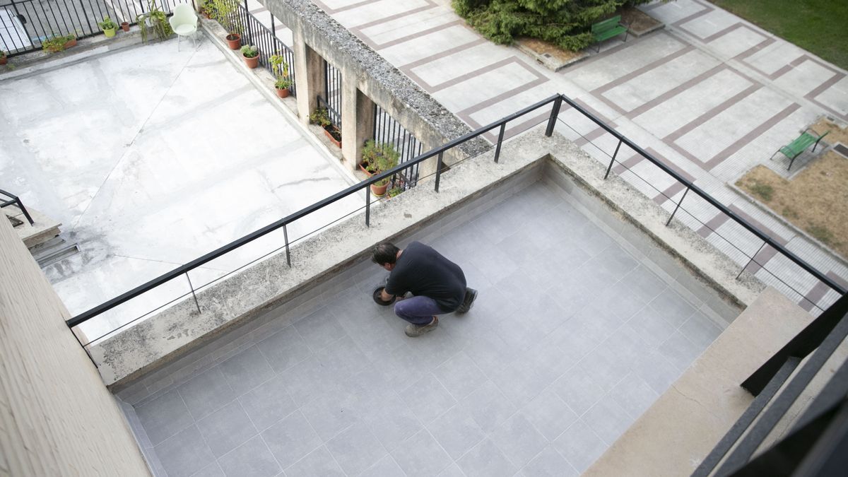 Obras de mejora en los apartamentos tutelados Txoko Berri en San Juan.