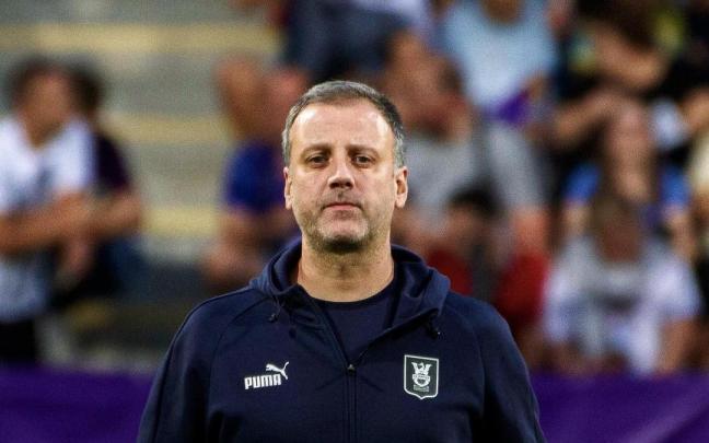 Pablo Remón Arteta, antes de un partido con el Olimpija Ljubljana