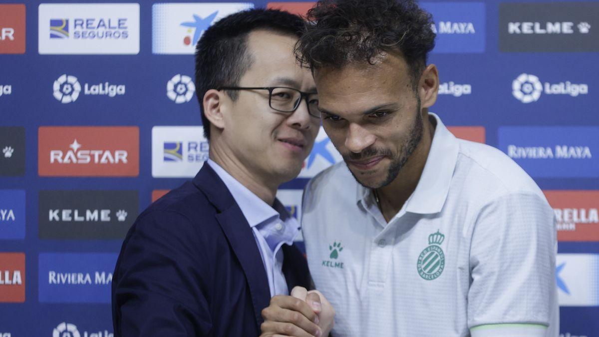 Braithwaite durante su presentación con el Espanyol