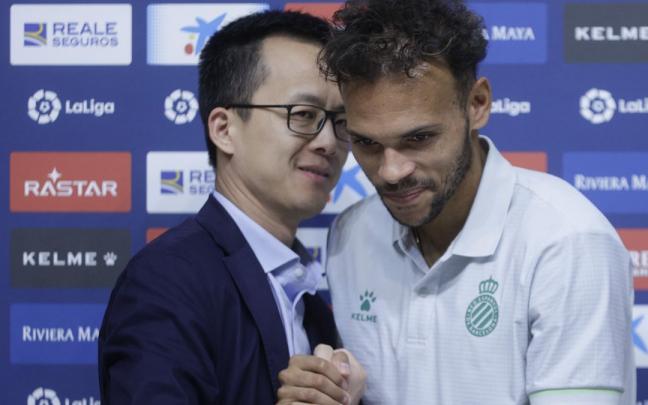 Braithwaite durante su presentaci&oacute;n con el Espanyol