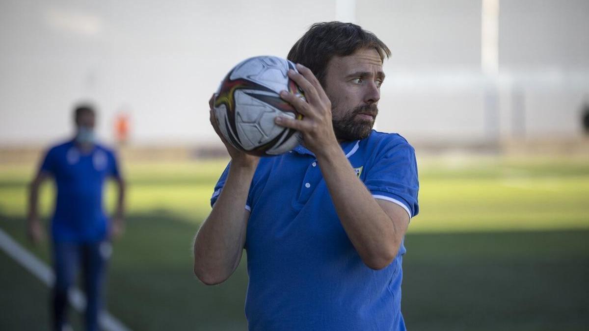 Rodrigo Fernández de Barrena, durante su etapa en el Izarra.