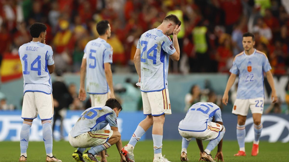 Jugadores de 'La Roja', tras perder ante Marruecos en la tanda de penaltis.