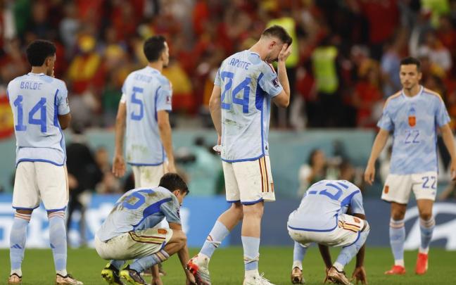Jugadores de 'La Roja', tras perder ante Marruecos en la tanda de penaltis.