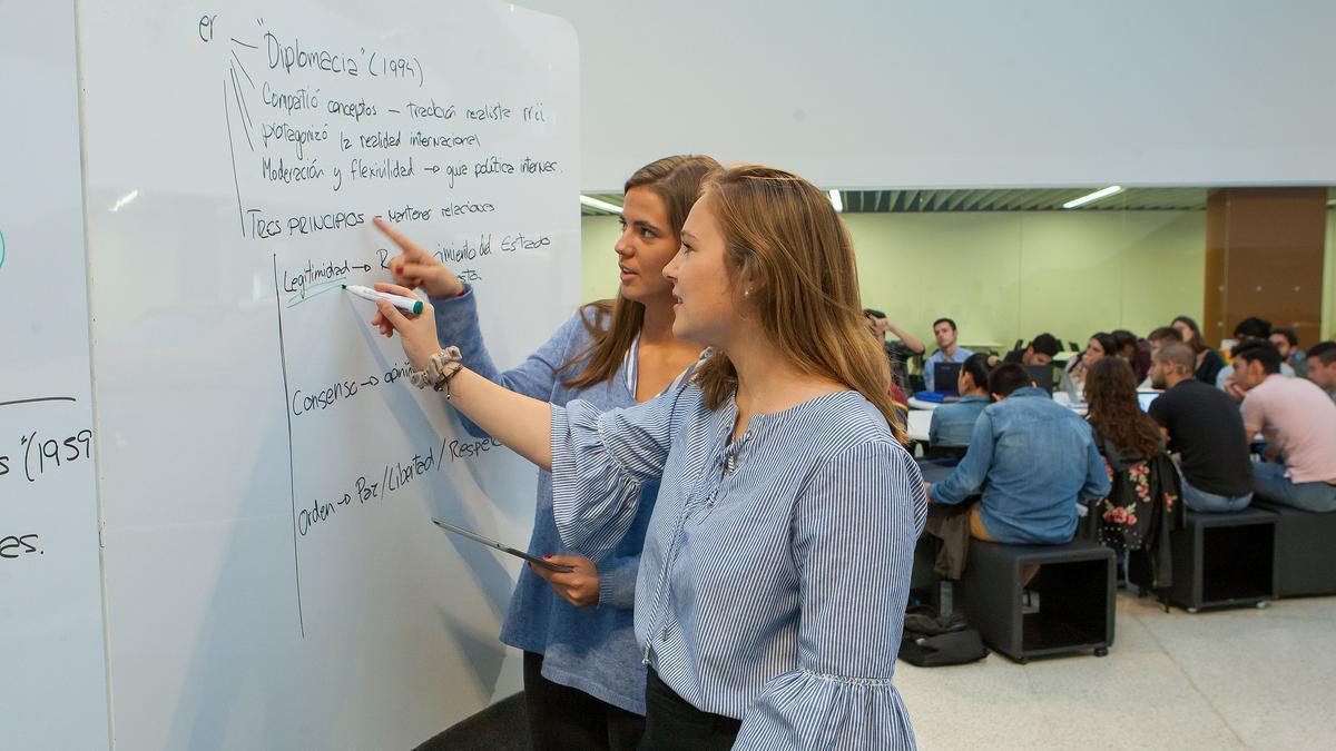 Alumnas de la Universidad de Navarra.