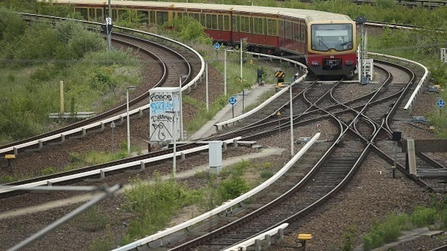 Un sabotaje paraliza durante tres horas el tráfico ferroviario en el norte de Alemania.