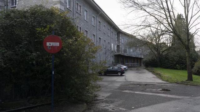 Edificio en el que se proyectará el macrocentro de refugiados de Gasteiz.