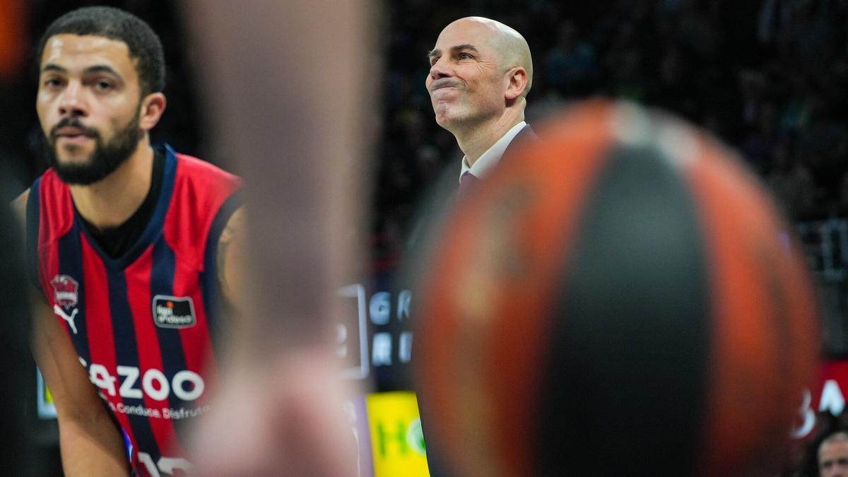 El Baskonia sufre hasta el último segundo para superar a la Penya