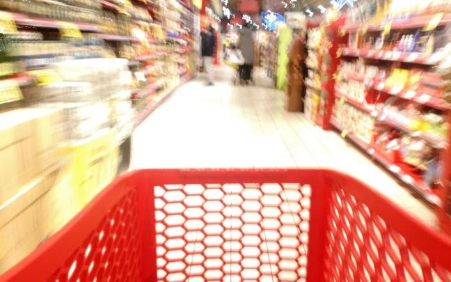 Los supermercados han reducido los precios desde comienzos de año por la rebaja del IVA. Los supermercados han reducido los precios desde comienzos de año por la rebaja del IVA.