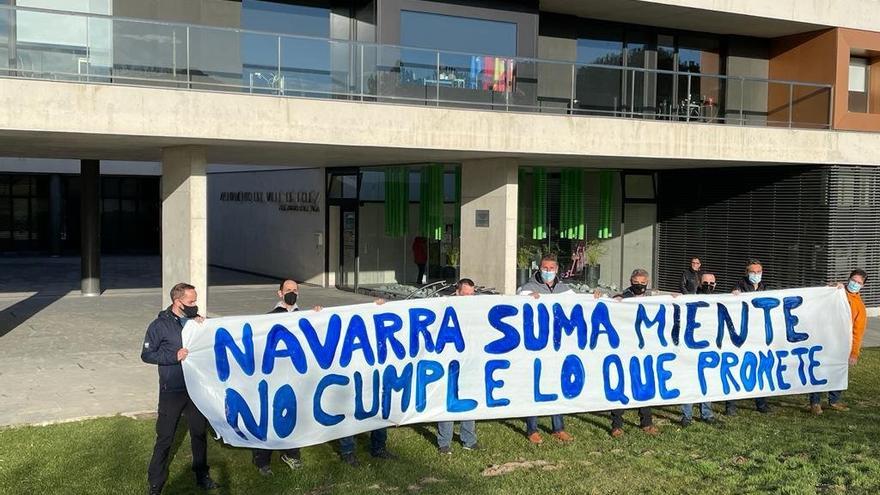 Agentes de la Polic&iacute;a Local del Valle de Eg&uuml;&eacute;s, durante una concentraci&oacute;n en febrero de este a&ntilde;o para denunciar "el incumplimiento del equipo de Gobierno de las condiciones laborales pactadas".