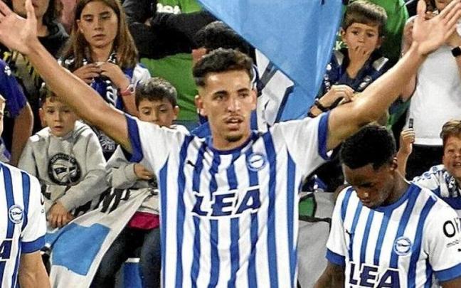 Abqar protesta durante un lance del partido ante el Albacete en Mendizorroza.