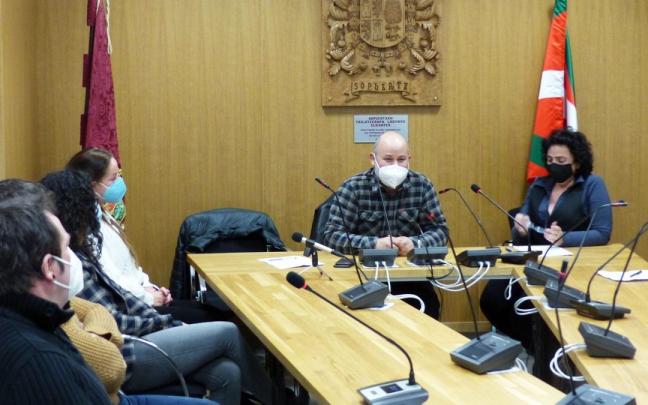 PNV y AEI sellaron su entendimiento en la investidura de Unai Ant&oacute;n.