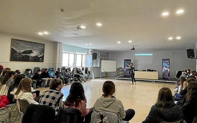 Alumnos del instituto, durante el pasado festival literario en Marcilla.