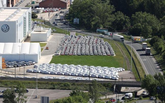 Campa de Volkswagen Navarra con vehículos incompletos