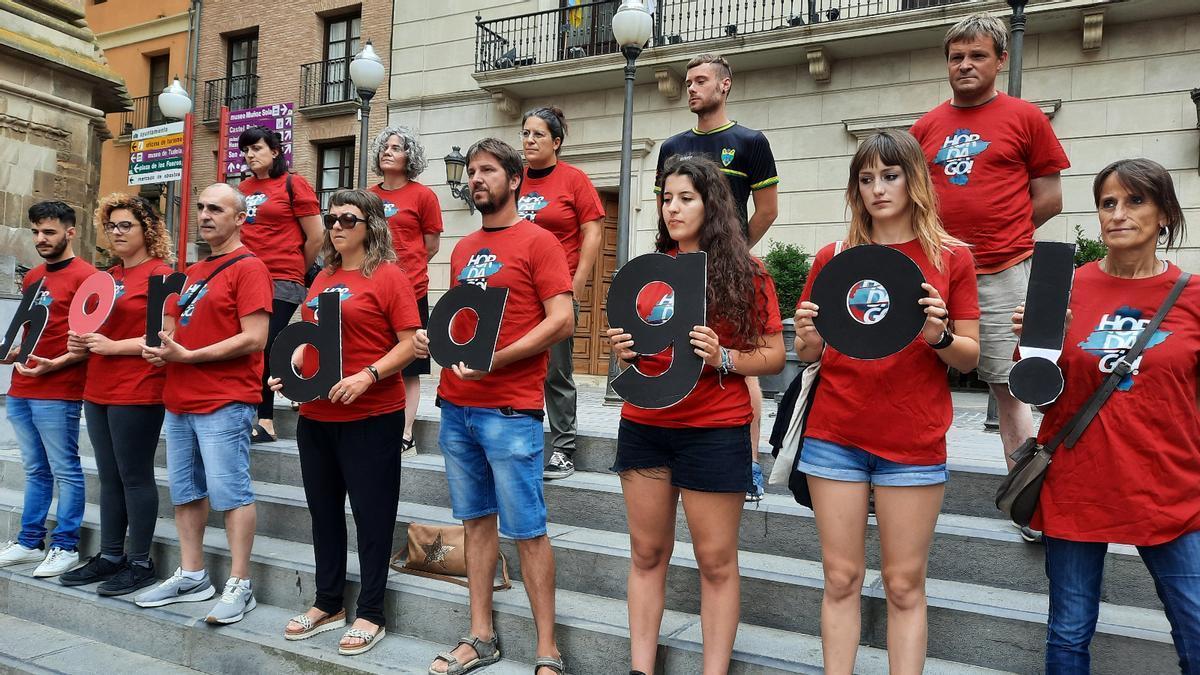 Integrantes de Hor Dago!, en Tudela.