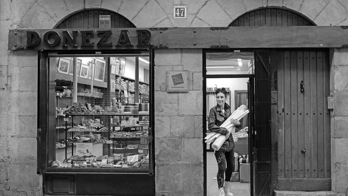 La tienda artesanal de cirios y dulces Donézar, en la calle Zapatería, 47.