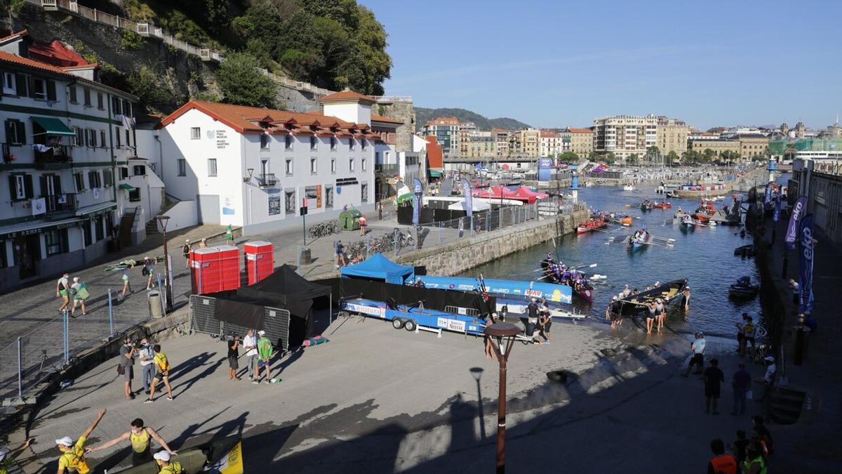 Vista del muelle de Donostia.