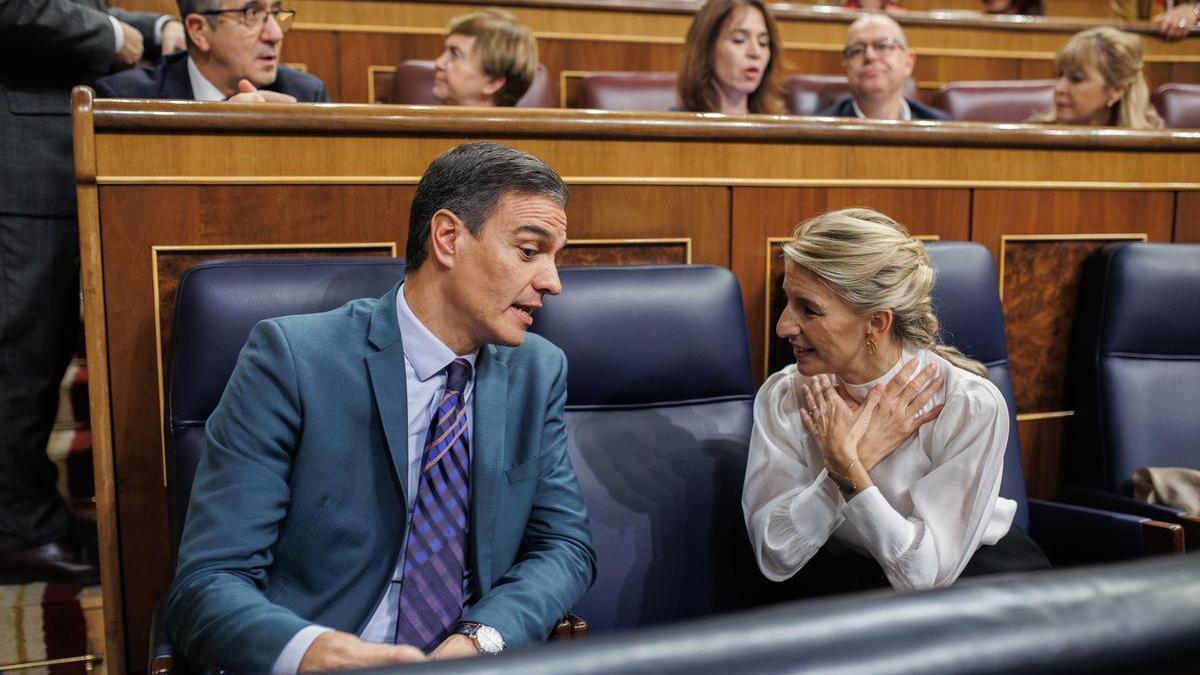 Pedro Sánchez y Yolanda Díaz en el Congreso.