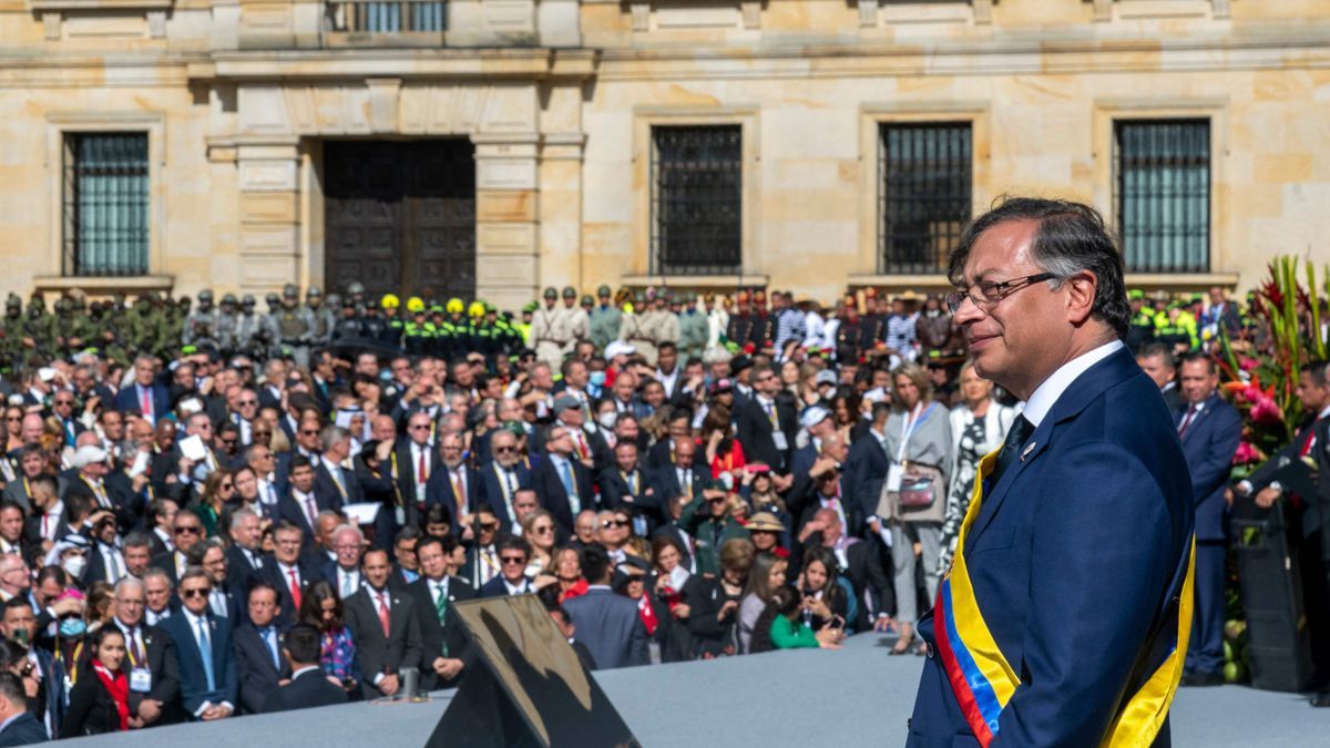 Gustavo Petro durante su investidura en la Plaza de Bolívar-