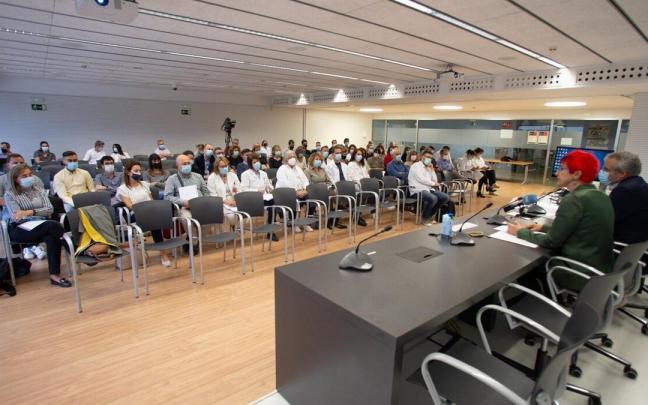 La consejera de Salud, Santo Induráin, en la apertura de las jornadas.