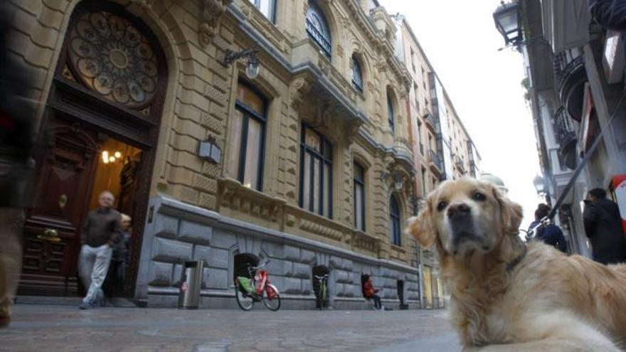 En la imagen, la entrada a la Biblioteca de Bidebarrieta de Bilbao.