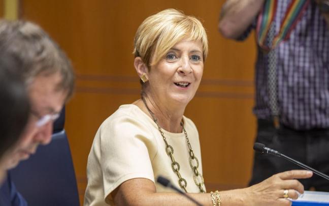 Aratxa Tapia durante la Comisión en el Parlamento Vasco. Aratxa Tapia durante la Comisión en el Parlamento Vasco.