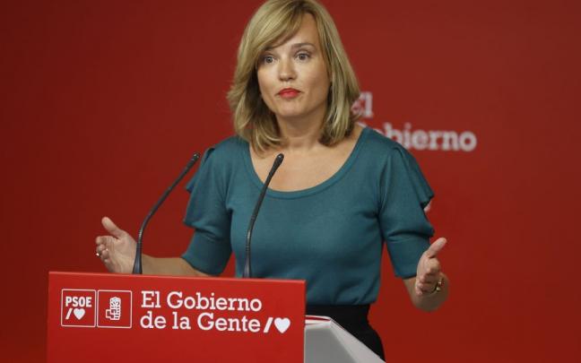 La portavoz del PSOE y ministra de Educaci&oacute;n, Pilar Alegr&iacute;a.