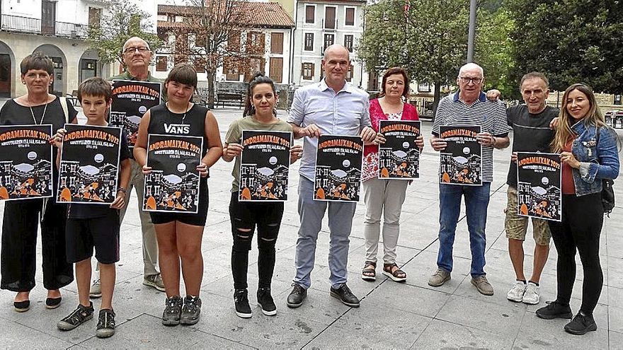 Presentación de los Andramaixak, que servirán toda su ‘artillería festiva’ del 13 al 17 de agosto.