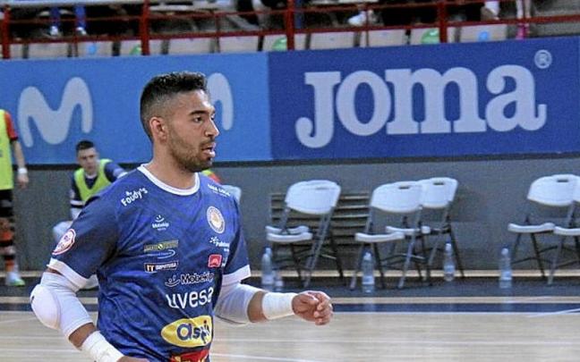 El portero Adri&aacute;n Pereira, en un partido de esta temporada. | FOTO: CEDIDA