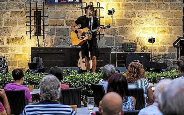 Javi Robles cierra un agosto de conciertos