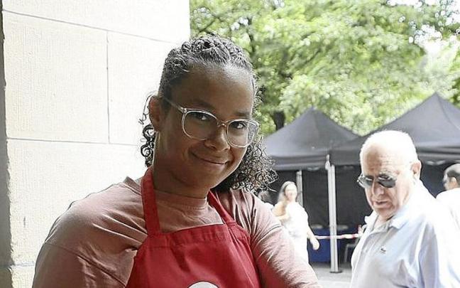 Cocina en familia en la plaza de Gipuzkoa