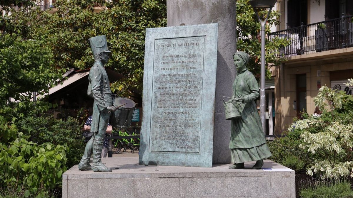 Conjunto escultórico que se adentrará en la plaza de Sarriegi