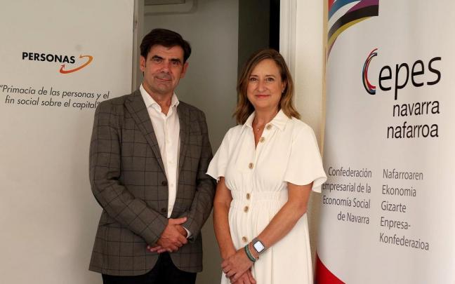 Ignacio Ugalde, presidente de CEPES Navarra, y Sandra Cavero, directora de la C&aacute;tedra de Econom&iacute;a Social y Cooperativismo.