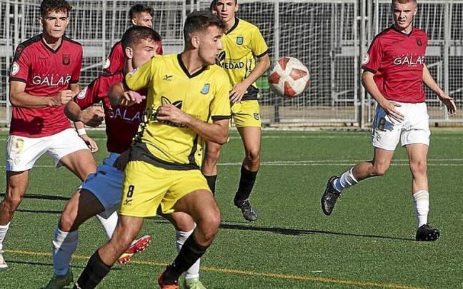 Lance del partido disputado en Barañáin. | FOTO: IÑAKI PORTO